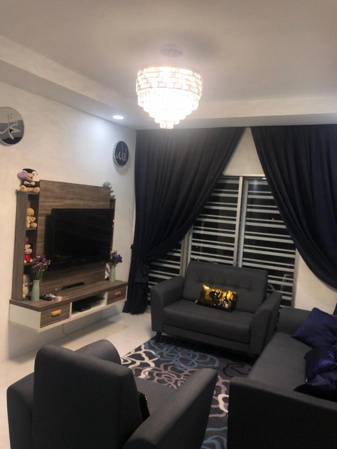 Ramadhina Eagle Eye View Home2Stay Emerald Avenue Brincsang Kültér fotó