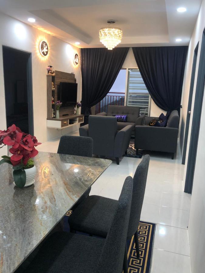 Ramadhina Eagle Eye View Home2Stay Emerald Avenue Brincsang Kültér fotó