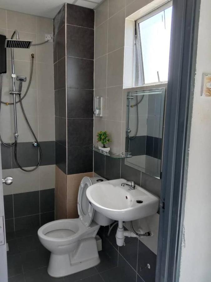 Ramadhina Eagle Eye View Home2Stay Emerald Avenue Brincsang Kültér fotó
